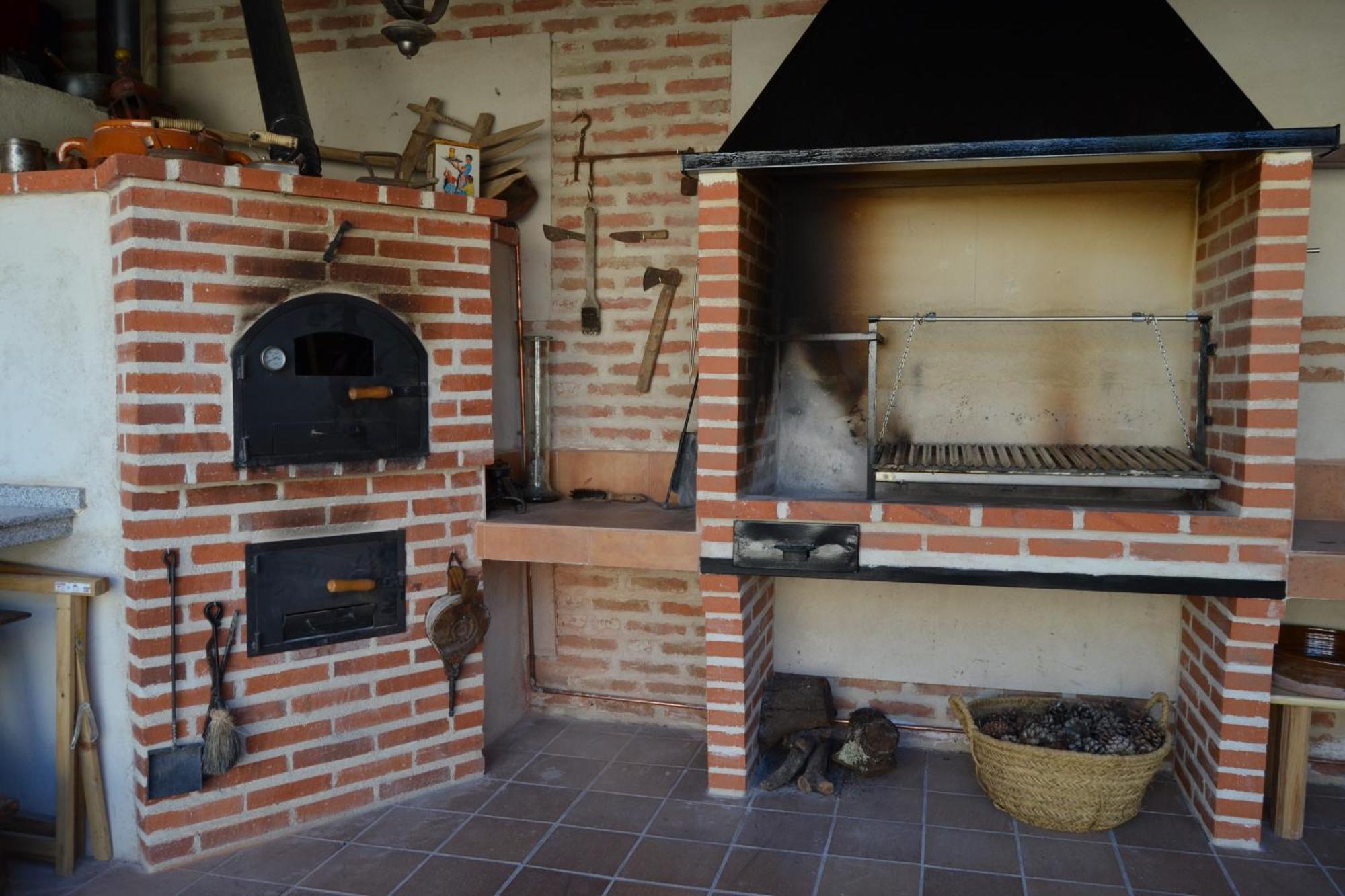 Casa Rural La Casa De Las Manuelas Horcajo de las Torres Екстериор снимка