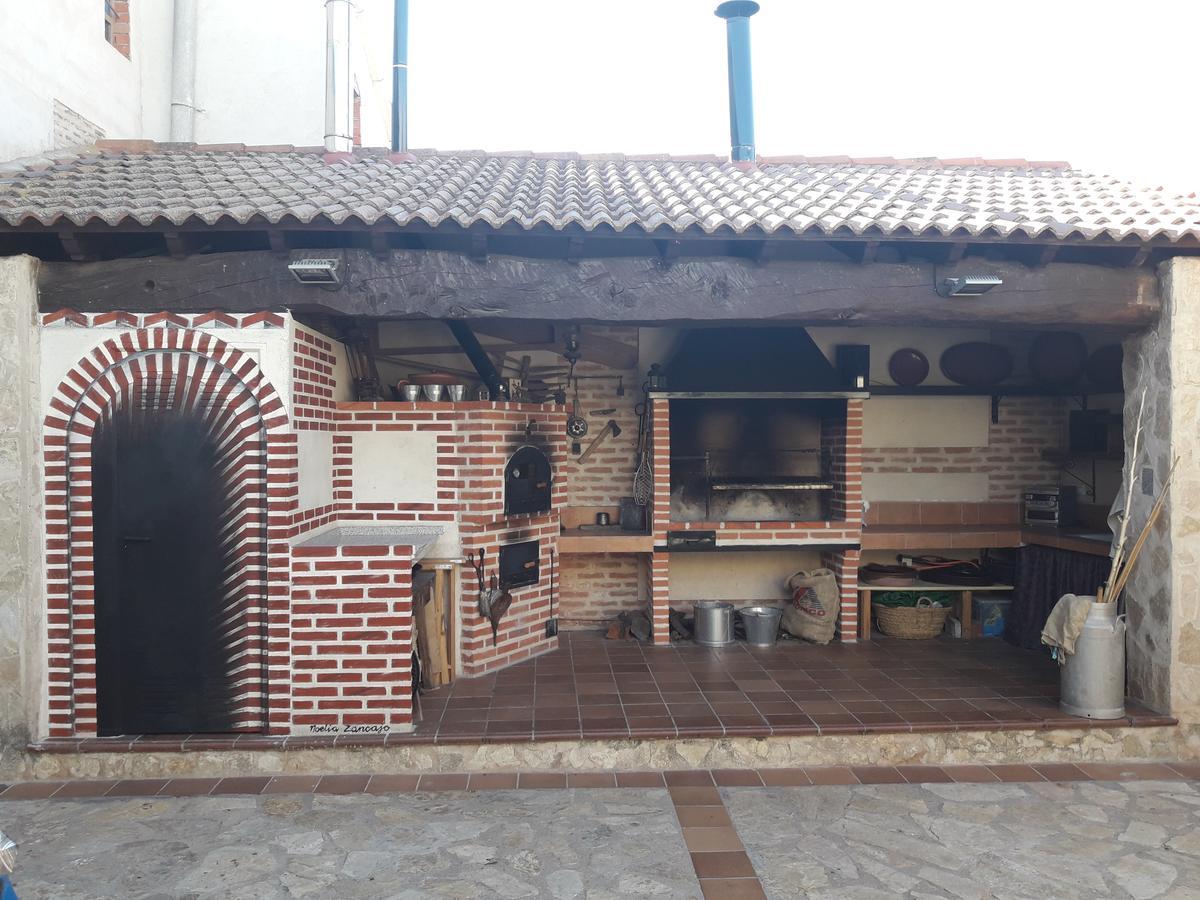 Casa Rural La Casa De Las Manuelas Horcajo de las Torres Екстериор снимка