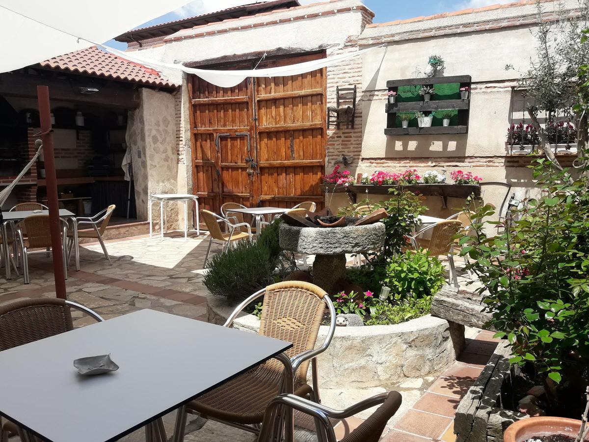 Casa Rural La Casa De Las Manuelas Horcajo de las Torres Екстериор снимка